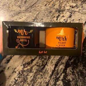 Halloween mug set